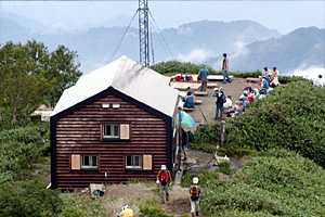 �}�ܓ��`�S���̒r�`��̏����`�z���x | �z��O�R�c��