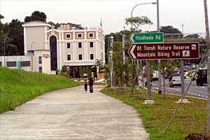 �u�L�o�g�N�`�u�L�e�B�}���R�ی��r�W�^�[�Z���^�[�`�u�L�e�B�}�T�~�b�g | �V���K�|�[���ō���g���b�L���O